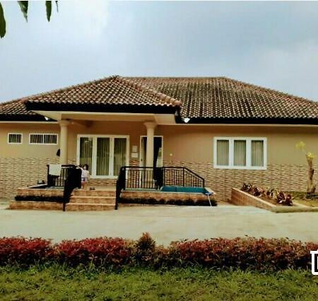 Villa Nusantara Bogor Ngoại thất bức ảnh